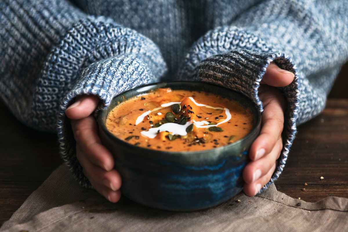 Zuppe, tè e tisane per proteggersi dal freddo invernale