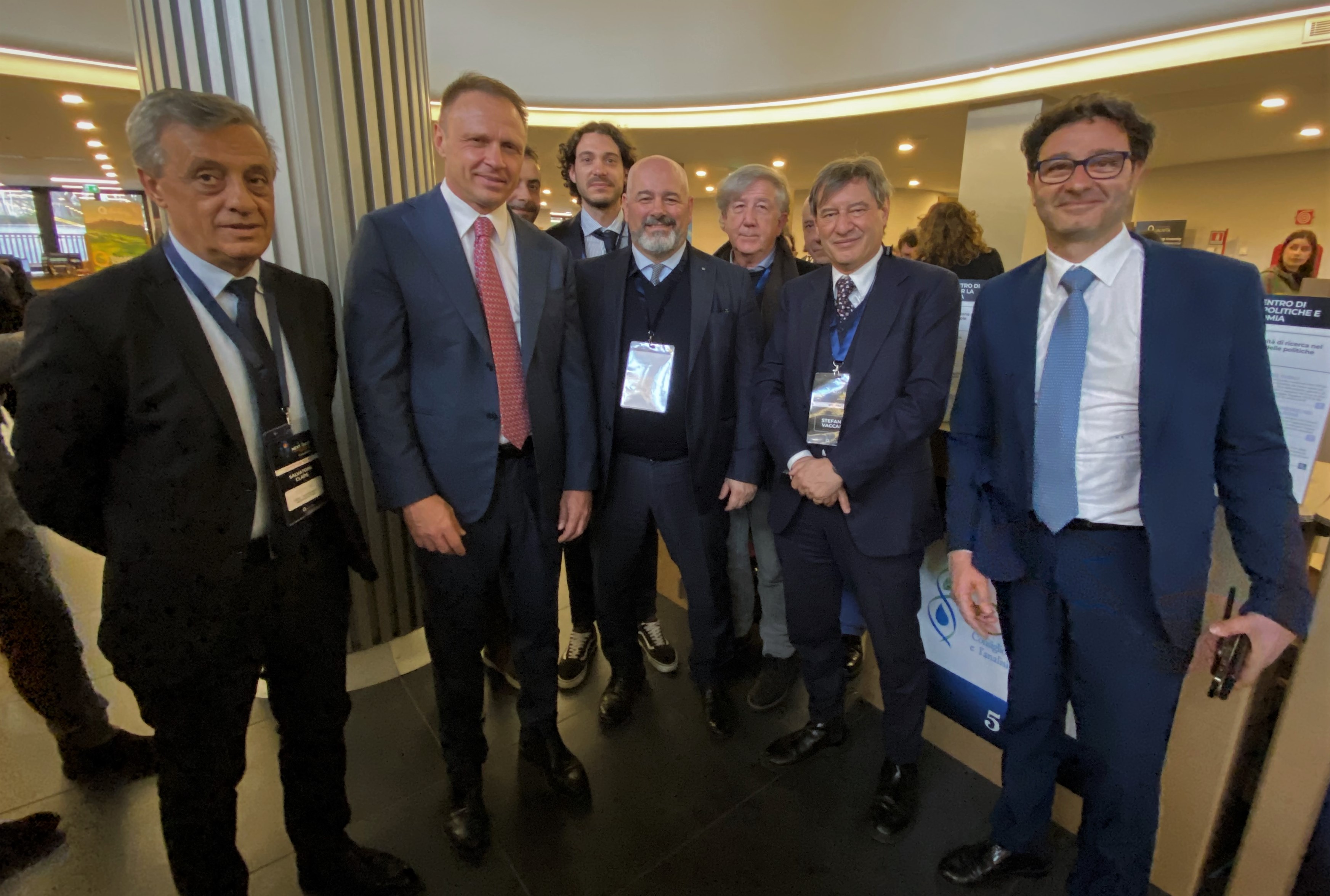 Italia Next DOP: il Ministro Francesco Lollobrigida visita gli stand CREA