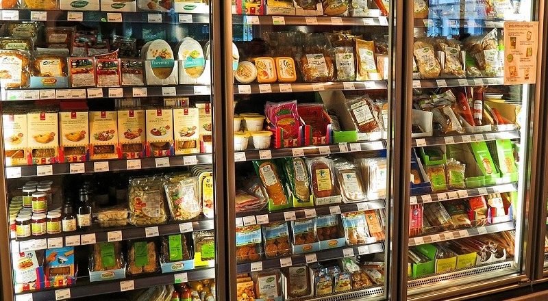 Il rischio degli ingredienti additivi nei cibi ultraprocessati