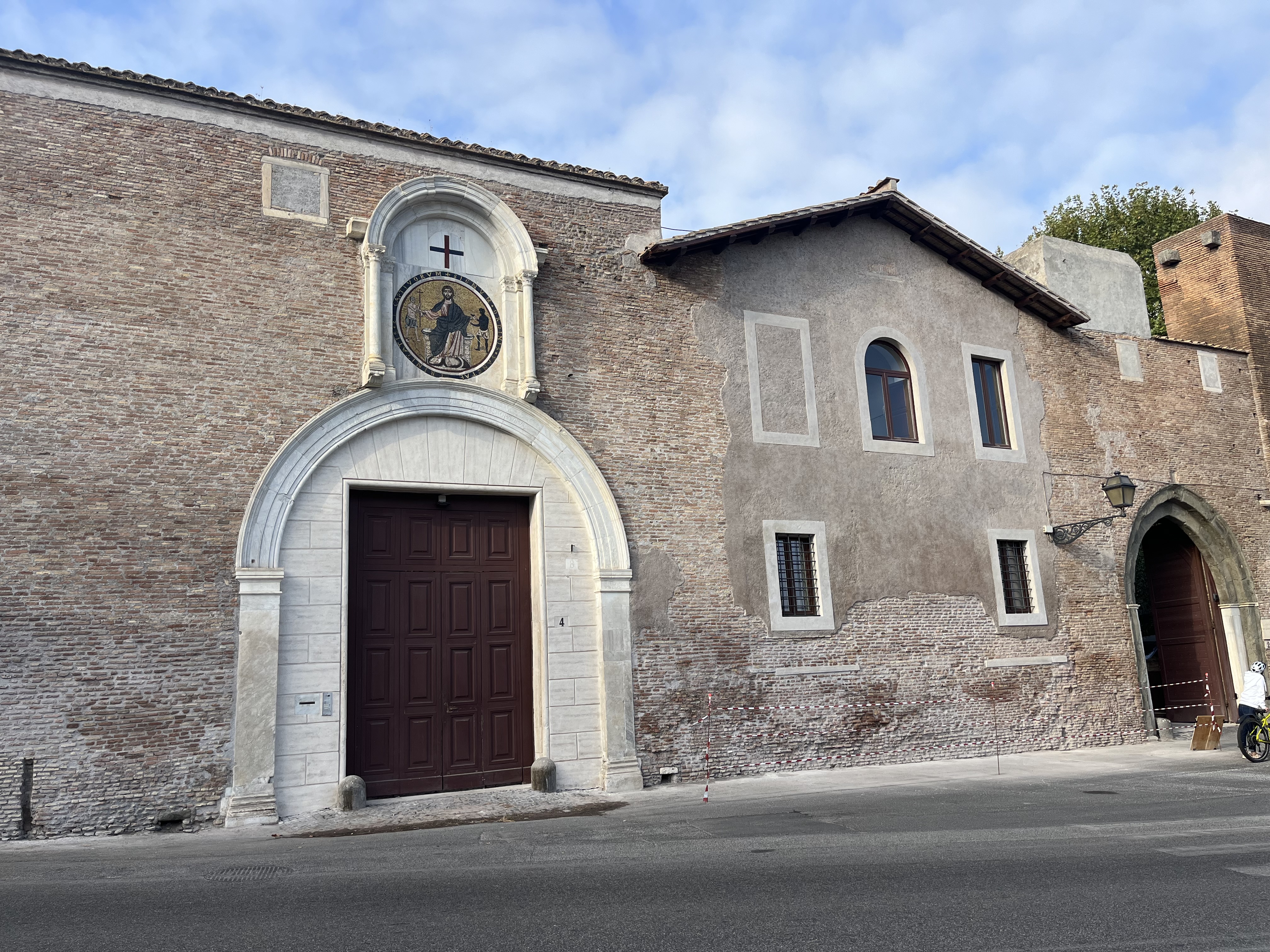 CREA: torna a risplendere a Roma la facciata medioevale della Sede centrale