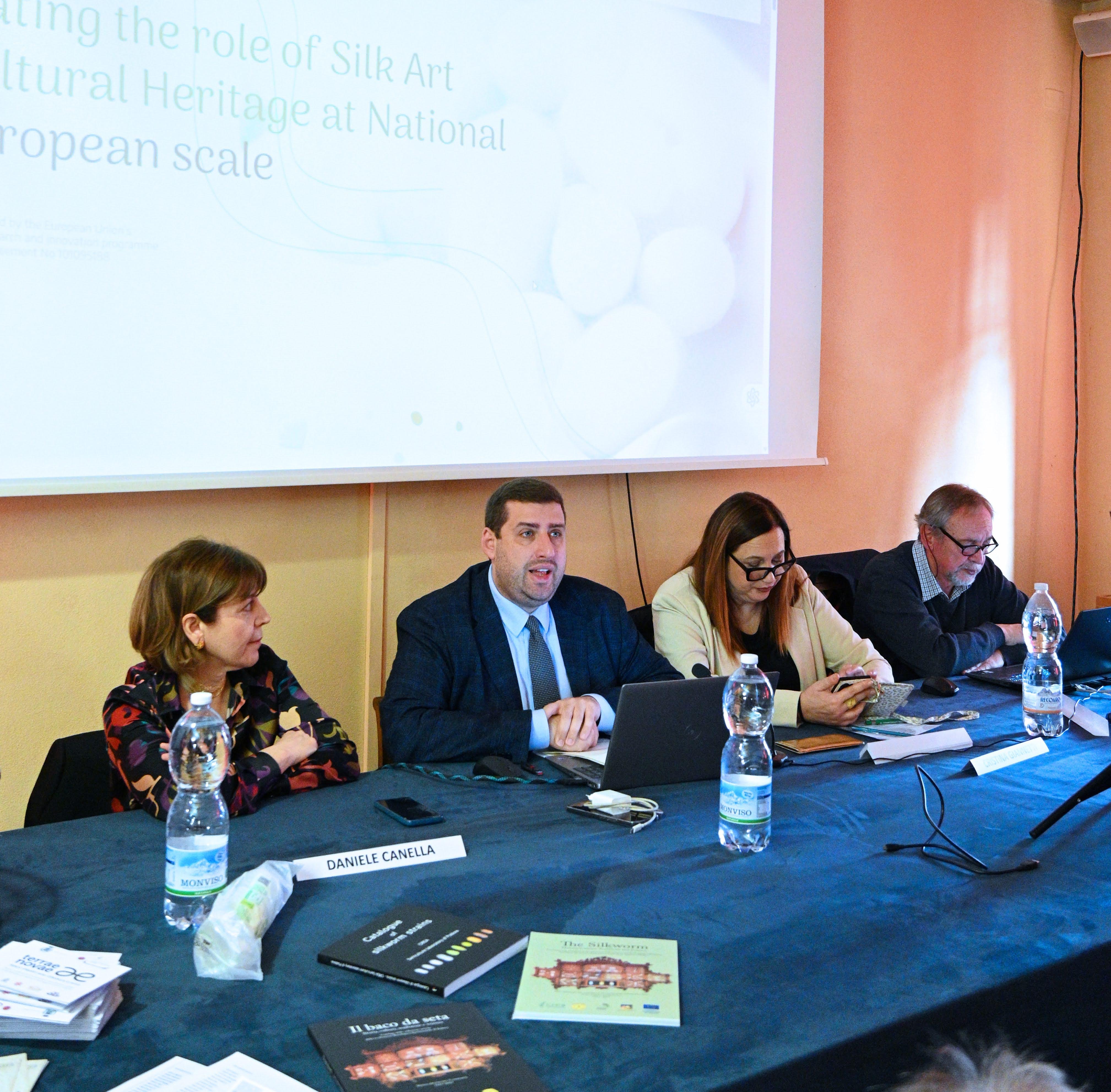 Seta: la filiera italiana riparte da ARACNE