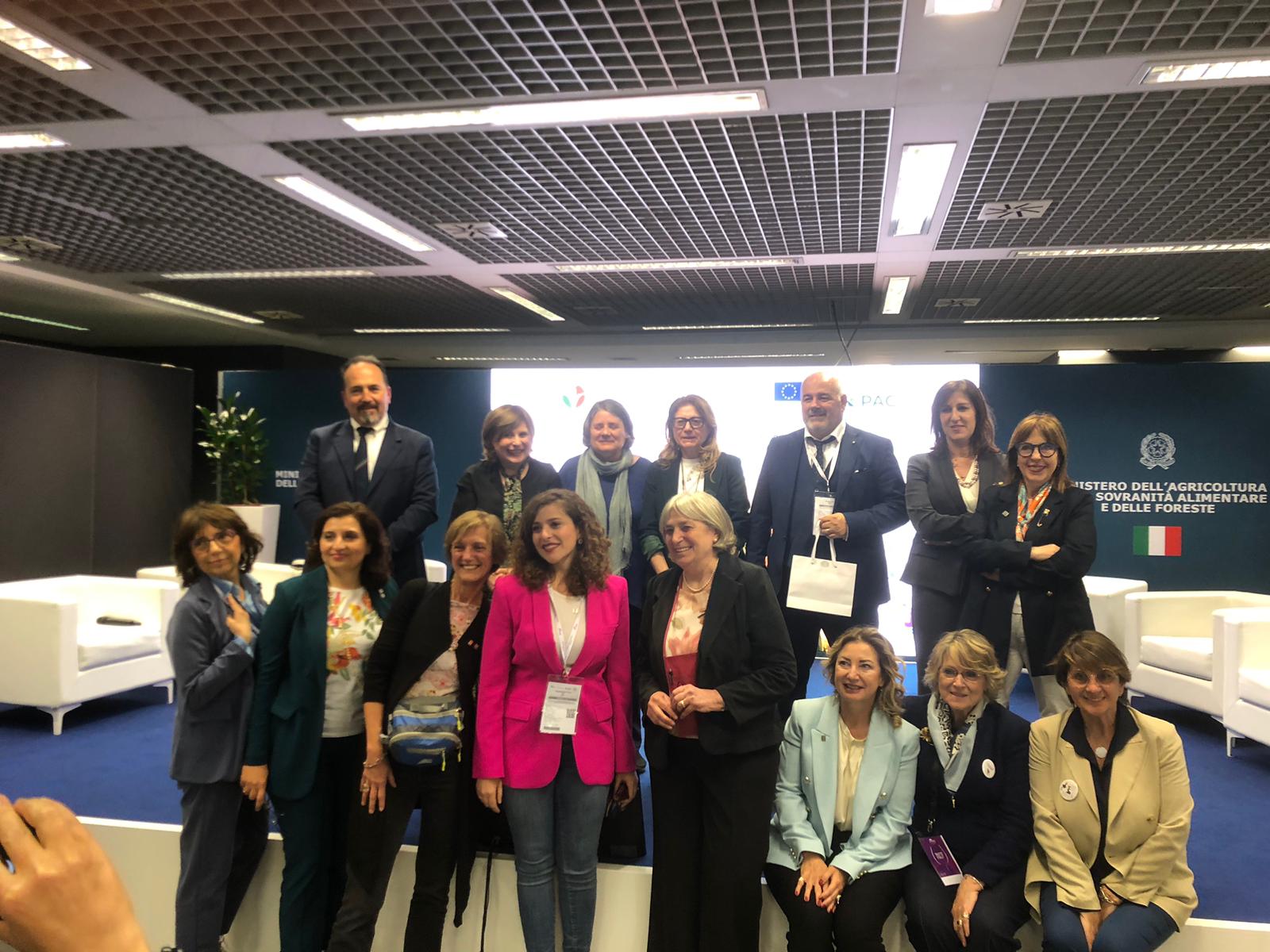 Donne e Vino: un nuovo modello di impresa e reddito più alto nelle aziende a conduzione femminile